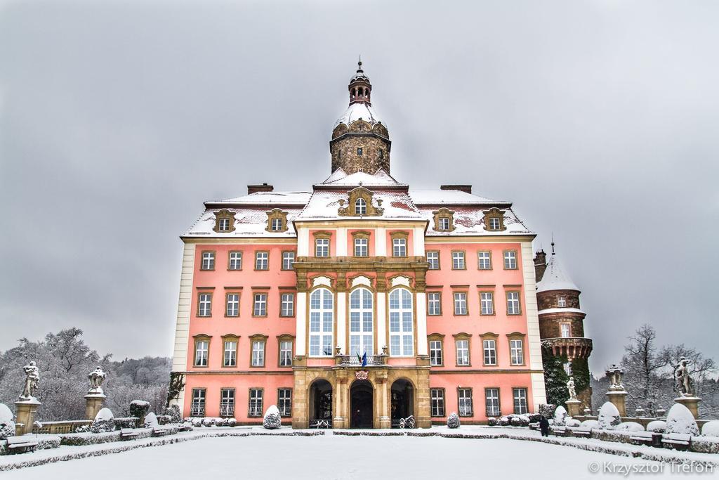 Guest House Wanda Валбжих Екстер'єр фото