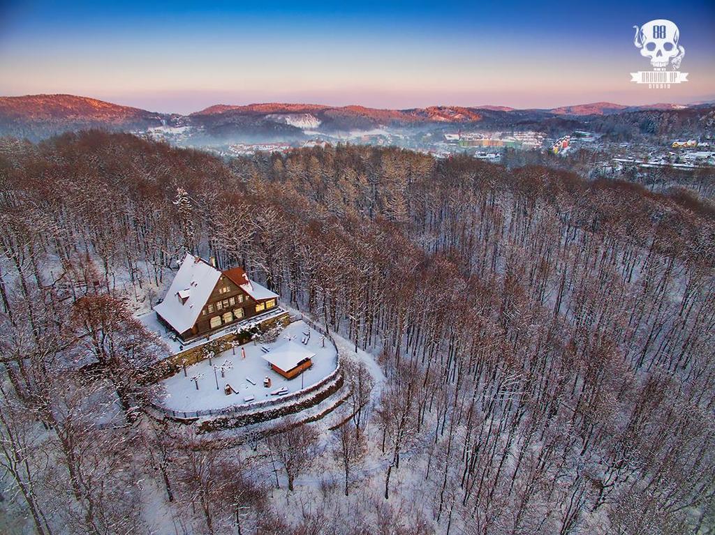 Guest House Wanda Валбжих Екстер'єр фото