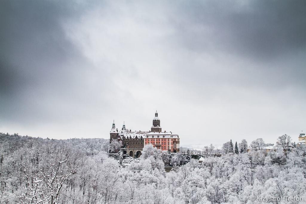 Guest House Wanda Валбжих Екстер'єр фото