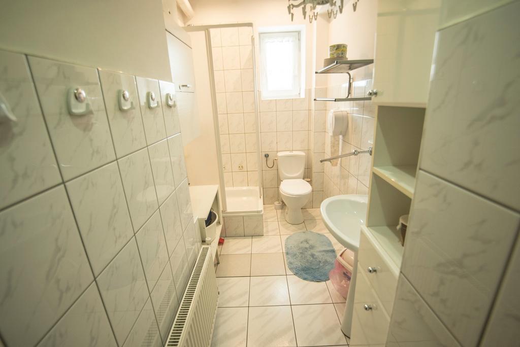 Guest House Wanda Валбжих Екстер'єр фото