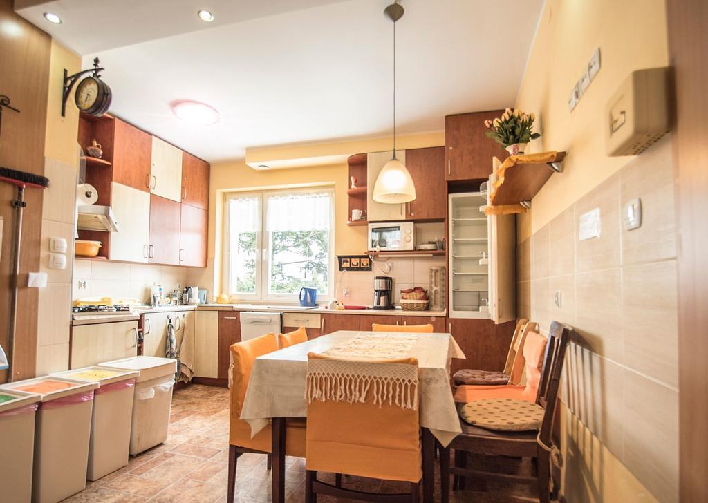 Guest House Wanda Валбжих Екстер'єр фото
